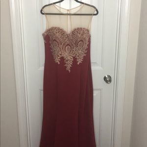 Red prom dress